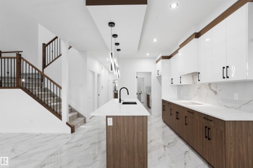 803 158 Avenue Ne, Edmonton, AB - Indoor