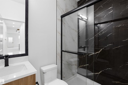 803 158 Avenue Ne, Edmonton, AB - Indoor Photo Showing Bathroom