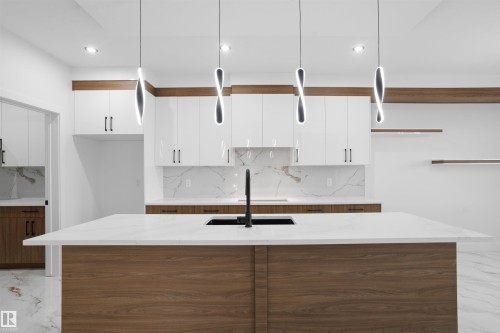 803 158 Avenue Ne, Edmonton, AB - Indoor Photo Showing Kitchen With Upgraded Kitchen