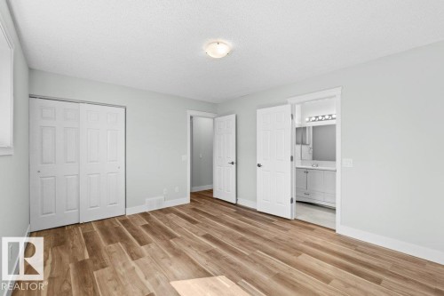 4209 25 Avenue Nw, Edmonton, AB - Indoor Photo Showing Other Room