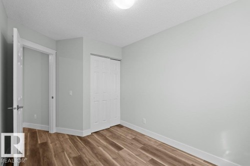 4209 25 Avenue Nw, Edmonton, AB - Indoor Photo Showing Other Room