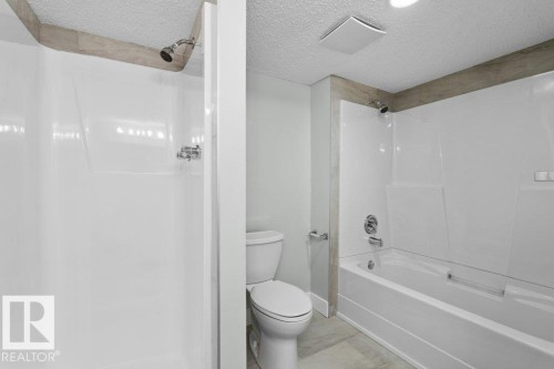 4209 25 Avenue Nw, Edmonton, AB - Indoor Photo Showing Bathroom