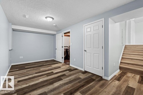 4209 25 Avenue Nw, Edmonton, AB - Indoor Photo Showing Other Room