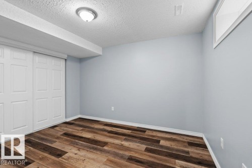 4209 25 Avenue Nw, Edmonton, AB - Indoor Photo Showing Other Room