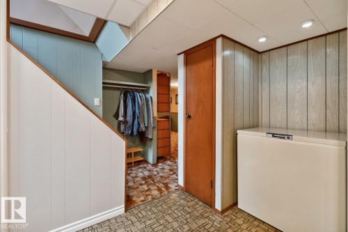 7607 75 Avenue Nw, Edmonton, AB - Indoor Photo Showing Other Room