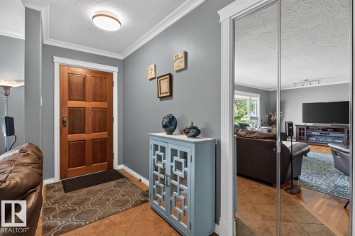 7607 75 Avenue Nw, Edmonton, AB - Indoor Photo Showing Other Room