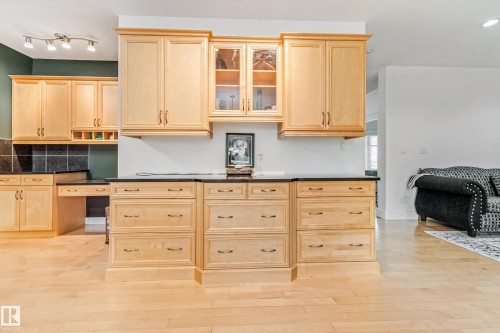1508 68 Street Sw, Edmonton, AB - Indoor Photo Showing Kitchen
