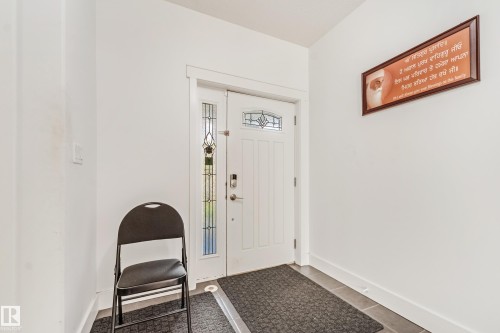 1508 68 Street Sw, Edmonton, AB - Indoor Photo Showing Other Room