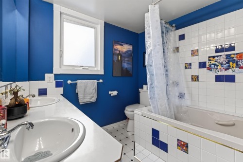 10101 105 Street, Fort Saskatchewan, AB - Indoor Photo Showing Bathroom