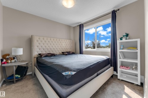 #227 148 Ebbers Bv Nw, Edmonton, AB - Indoor Photo Showing Bedroom