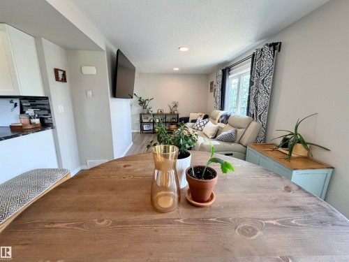 58571 Rr 90, Rural St. Paul County, AB - Indoor Photo Showing Dining Room