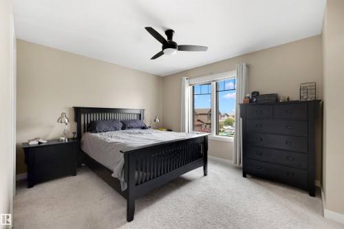 171 Hawks Ridge Boulevard Nw, Edmonton, AB - Indoor Photo Showing Bedroom