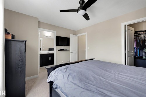 171 Hawks Ridge Boulevard Nw, Edmonton, AB - Indoor Photo Showing Bedroom