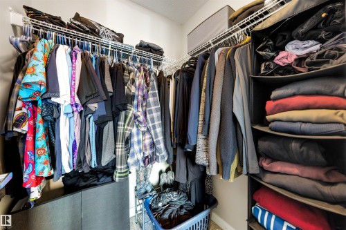 171 Hawks Ridge Boulevard Nw, Edmonton, AB - Indoor With Storage