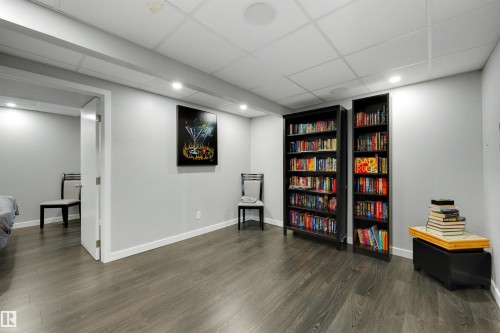171 Hawks Ridge Boulevard Nw, Edmonton, AB - Indoor