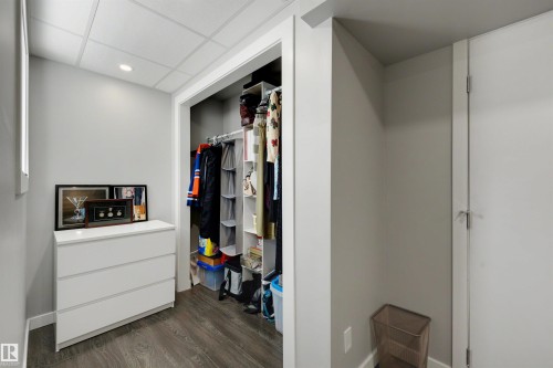 171 Hawks Ridge Boulevard Nw, Edmonton, AB - Indoor Photo Showing Other Room