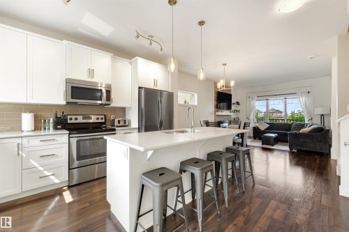 171 Hawks Ridge Boulevard Nw, Edmonton, AB - Indoor Photo Showing Kitchen With Stainless Steel Kitchen With Upgraded Kitchen
