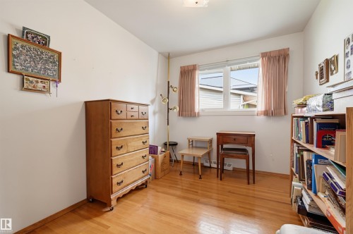 14711 82 Avenue Nw, Edmonton, AB - Indoor