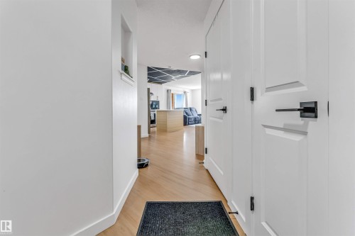 #416 2305 35A Av Nw, Edmonton, AB - Indoor Photo Showing Other Room