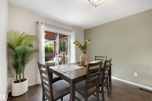728 173 Street Sw, Edmonton, AB - Indoor Photo Showing Dining Room