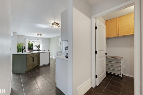 728 173 Street Sw, Edmonton, AB - Indoor Photo Showing Other Room