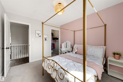 728 173 Street Sw, Edmonton, AB - Indoor Photo Showing Bedroom