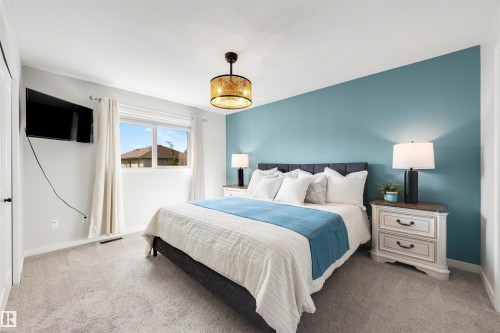 728 173 Street Sw, Edmonton, AB - Indoor Photo Showing Bedroom