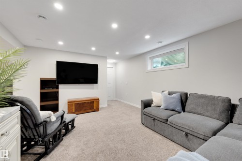 728 173 Street Sw, Edmonton, AB - Indoor