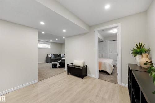 728 173 Street Sw, Edmonton, AB - Indoor