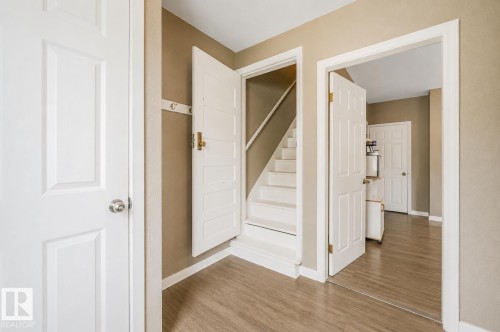12130 95A Street Nw, Edmonton, AB - Indoor Photo Showing Other Room