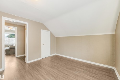 12130 95A Street Nw, Edmonton, AB - Indoor Photo Showing Other Room