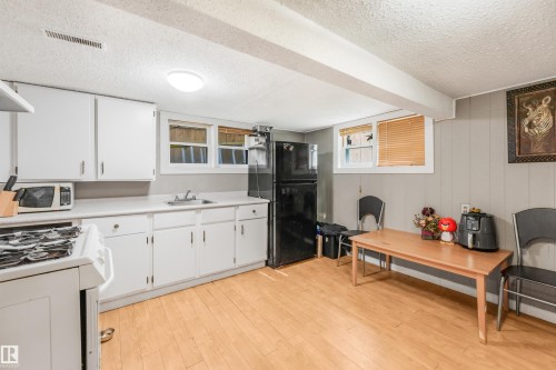 12130 95A Street Nw, Edmonton, AB - Indoor