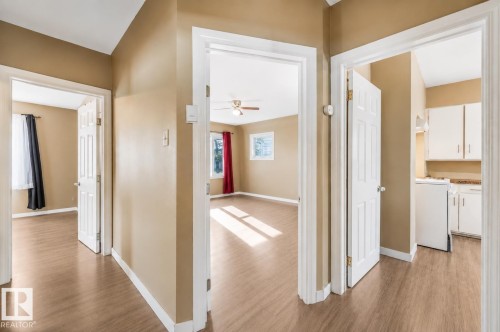 12130 95A Street Nw, Edmonton, AB - Indoor Photo Showing Other Room
