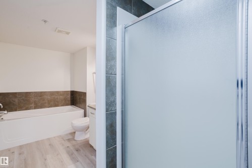#108 278 Suder Greens Dr Nw, Edmonton, AB - Indoor Photo Showing Bathroom