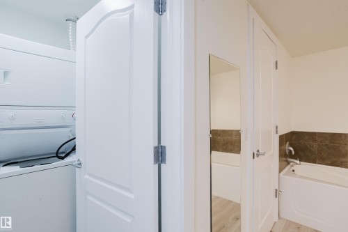 #108 278 Suder Greens Dr Nw, Edmonton, AB - Indoor Photo Showing Laundry Room
