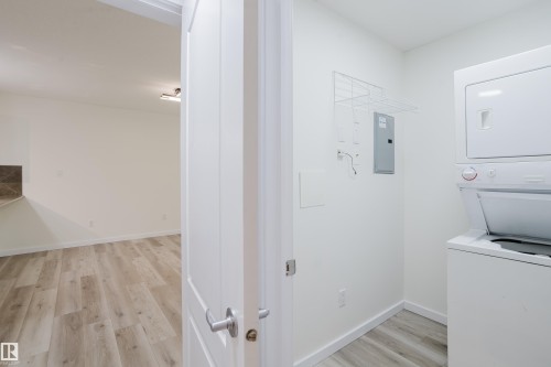 #108 278 Suder Greens Dr Nw, Edmonton, AB - Indoor Photo Showing Laundry Room