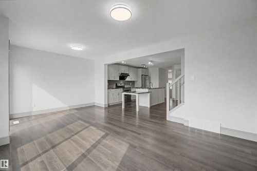 7307 Armour Crescent Sw, Edmonton, AB - Indoor