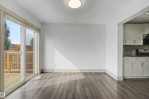 7307 Armour Crescent Sw, Edmonton, AB - Indoor
