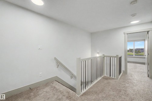 7307 Armour Crescent Sw, Edmonton, AB - Indoor Photo Showing Other Room