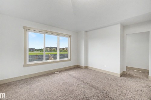 7307 Armour Crescent Sw, Edmonton, AB - Indoor Photo Showing Other Room