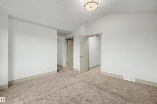 7307 Armour Crescent Sw, Edmonton, AB - Indoor Photo Showing Other Room