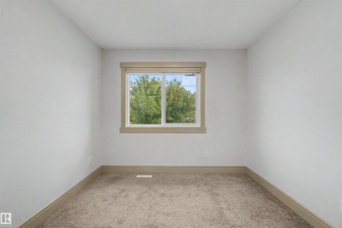 7307 Armour Crescent Sw, Edmonton, AB - Indoor Photo Showing Other Room