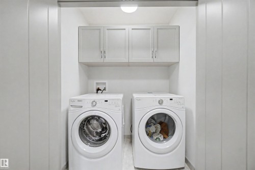 7307 Armour Crescent Sw, Edmonton, AB - Indoor Photo Showing Laundry Room