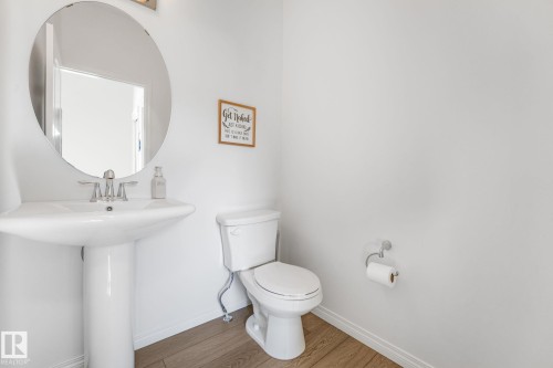 4417 38 Street, Beaumont, AB - Indoor Photo Showing Bathroom