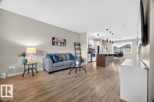 3150 Carpenter Landing Sw, Edmonton, AB - Indoor Photo Showing Living Room