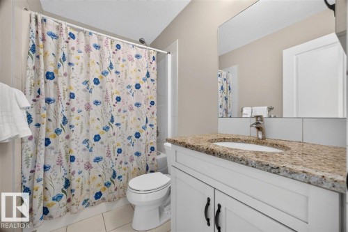 3150 Carpenter Landing Sw, Edmonton, AB - Indoor Photo Showing Bathroom