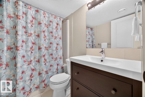 3150 Carpenter Landing Sw, Edmonton, AB - Indoor Photo Showing Bathroom