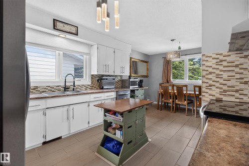 5 Wilson Crescent, Sherwood Park, AB - Indoor Photo Showing Kitchen With Double Sink