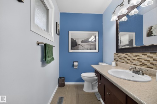 5 Wilson Crescent, Sherwood Park, AB - Indoor Photo Showing Bathroom