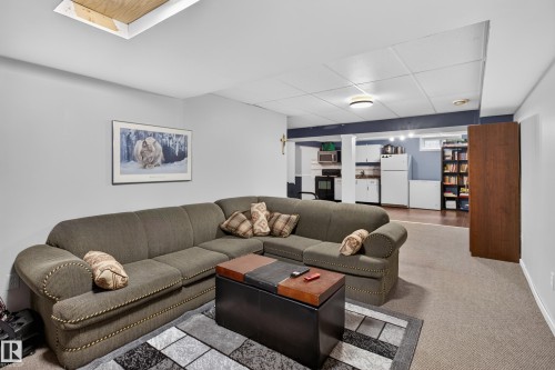 5 Wilson Crescent, Sherwood Park, AB - Indoor Photo Showing Living Room